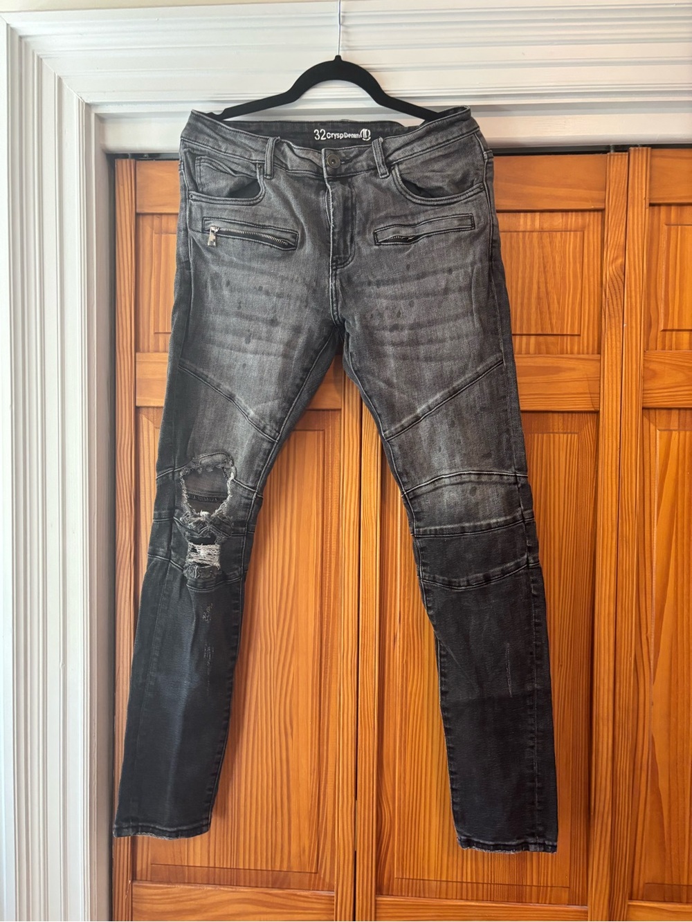 Slim Fit Distressed Black Men's Jeans